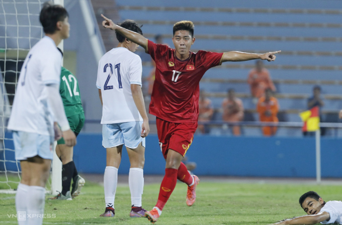 Việt Nam vượt mặt Thái Lan ở vòng loại U17 châu Á