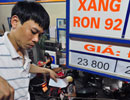 Giá xăng lên 23.800 đồng
