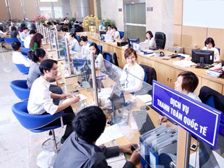 Ngân hàng nhỏ "đau đầu" giảm lãi suất 