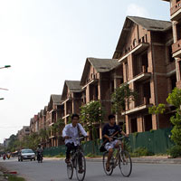Bất động sản vẫn chờ tín hiệu! 