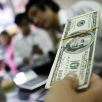 "Chợ đen" USD trong ngân hàng 