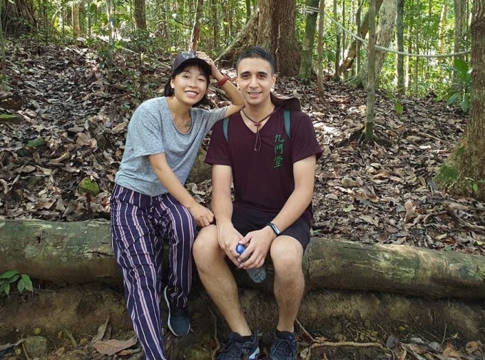 Mối tình của chàng trai Australia với cô gái Việt 'mù' tiếng Anh