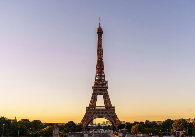 Tháp Eiffel đang 'xuống cấp trầm trọng'