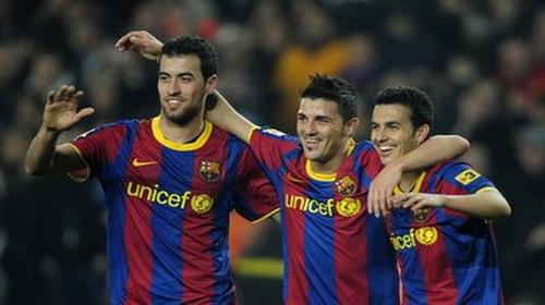 Barca giữ chân Busquets đến năm 2015