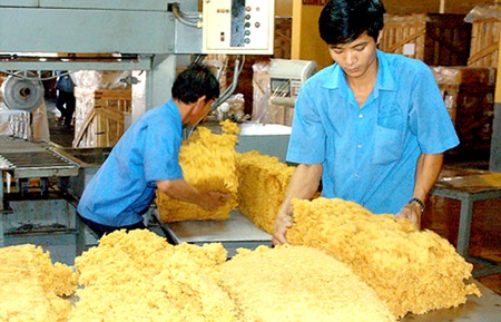 Xuất khẩu gạo, cà phê, cao su lại gặp khó