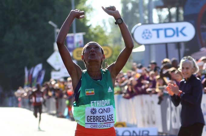 Gebreslase lập kỷ lục marathon giải thế giới