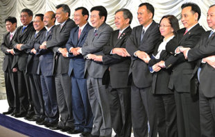 Hội nhập và thách thức cho ASEAN