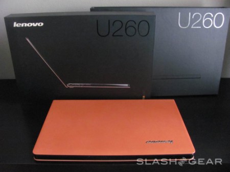 Mở hộp laptop 'siêu mẫu' chạy chip Core i của Lenovo
