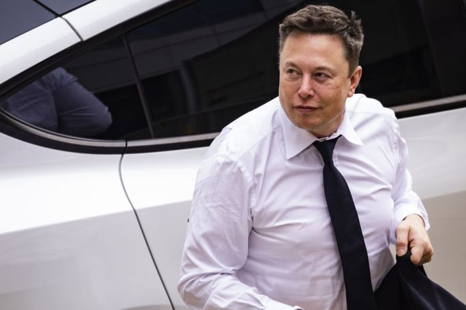 Elon Musk bán gần 7 tỷ USD cổ phiếu Tesla