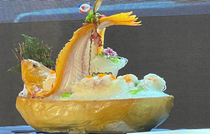 Món sashimi 'thuận buồm xuôi gió'