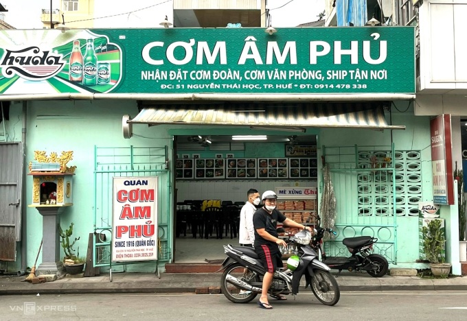 Cơm 'âm phủ' trăm tuổi ở Huế