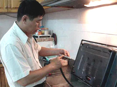 Một người dân TP.HCM tự chế tạo thiết bị tiết kiệm gas