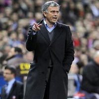 Real nhiễm virus Fifa: Mourinho lo lắng