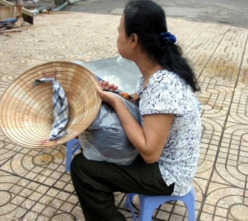 Cái "nghiệp" bán máu trên đất Sài thành