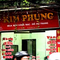 Những "quái chiêu" cướp tiệm vàng 