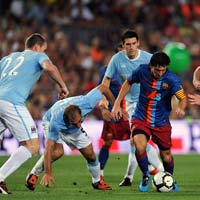 Đặt Man City và Barca lên bàn cân? 