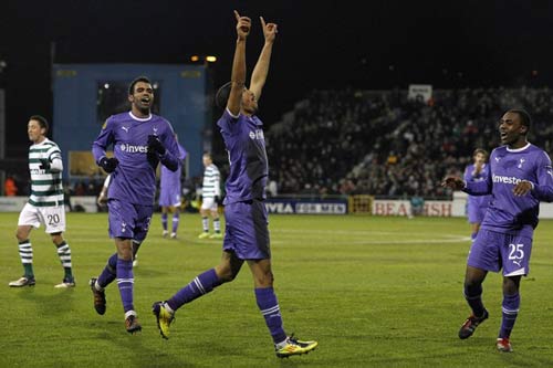 Shamrock - Tottenham: Công dã tràng 