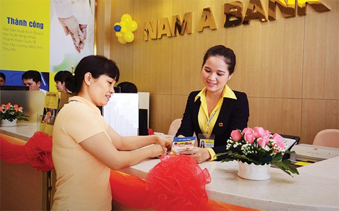 Gom cổ phiếu ngân hàng trước M&A