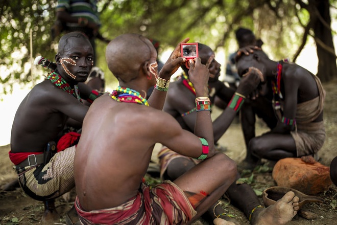 Khám phá những bộ tộc bí ẩn ở Ethiopia