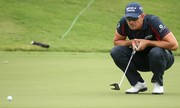 Henrik Stenson dẫn đầu Tour Championship sau vòng một