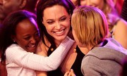 Angelina Jolie - cuộc đời thay đổi từ khi thành bà mẹ 6 con