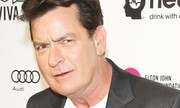 Charlie Sheen bị điều tra hành hung bạn gái cũ