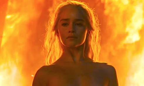 Emilia Clarke hài lòng với cảnh khỏa thân ở 'Game of Thrones 6'