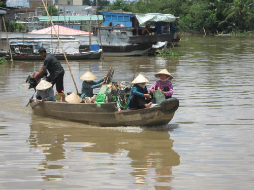 Thót tim đò ngang dịp Tết