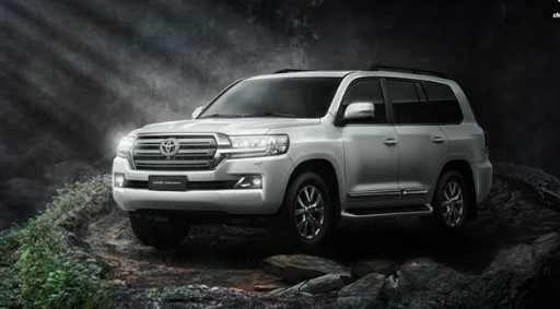 Bổ sung thêm tính năng, Land Cruiser 2019 có giá bán gần 4 tỉ đồng