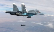 Su-34 Nga ném bom phá băng giúp dân chống lụt