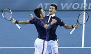 Anh em Djokovic chung niềm vui chiến thắng tại Trung Quốc