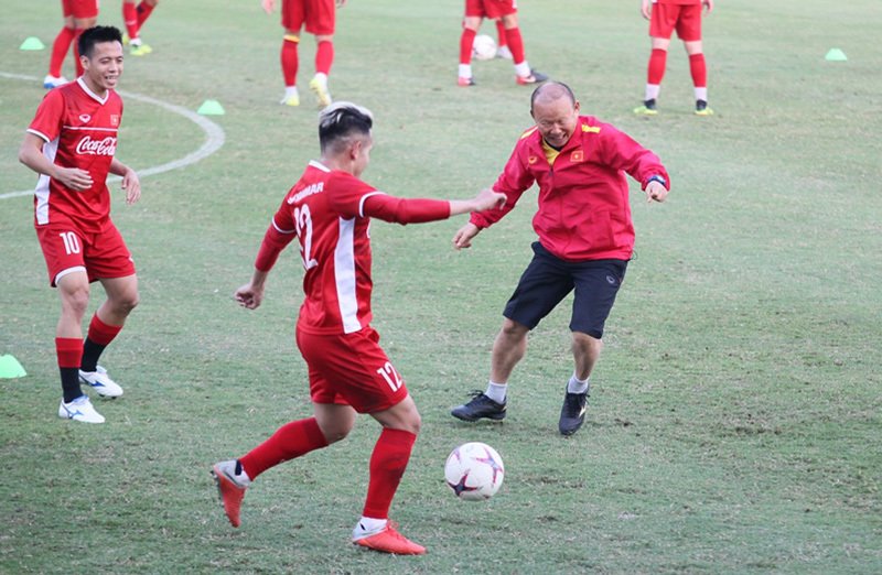 Thầy Park "né" mục tiêu vô địch AFF Cup: Đằng sau sự khiêm tốn...