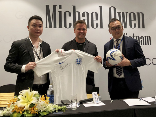 Michael Owen sang Việt Nam ra mắt thương hiệu thời trang riêng