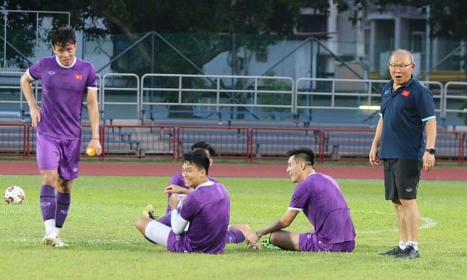 Việt Nam - Lào: Khi nhà vua khởi hành ở AFF Cup