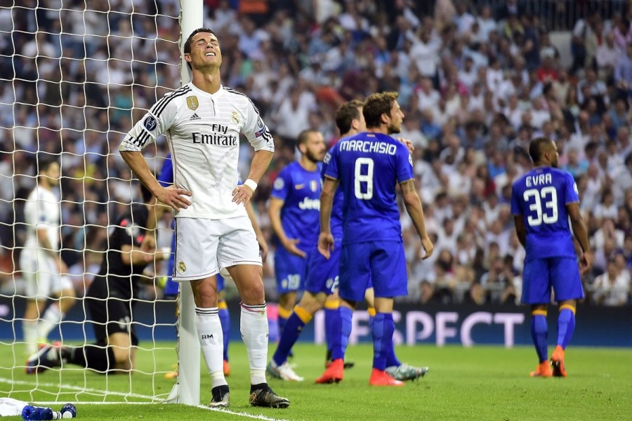 Chơi quá đồng đội, C.Ronaldo khiến Real Madrid ôm hận