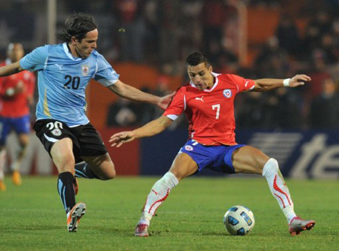 Alexis Sanchez cứu Chile thoát thua trước Uruguay