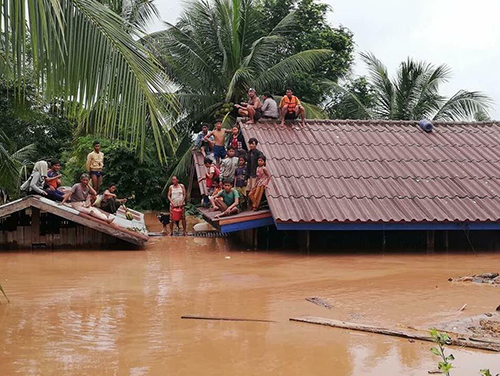 Vì sao Lào có mưa lớn?