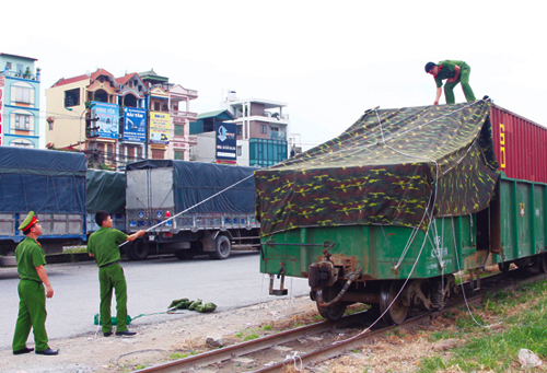 Hàng đặc biệt của nhà nước được vận chuyển như thế nào?